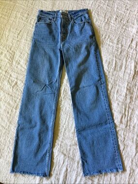 The 90s relaxed high rise jeans